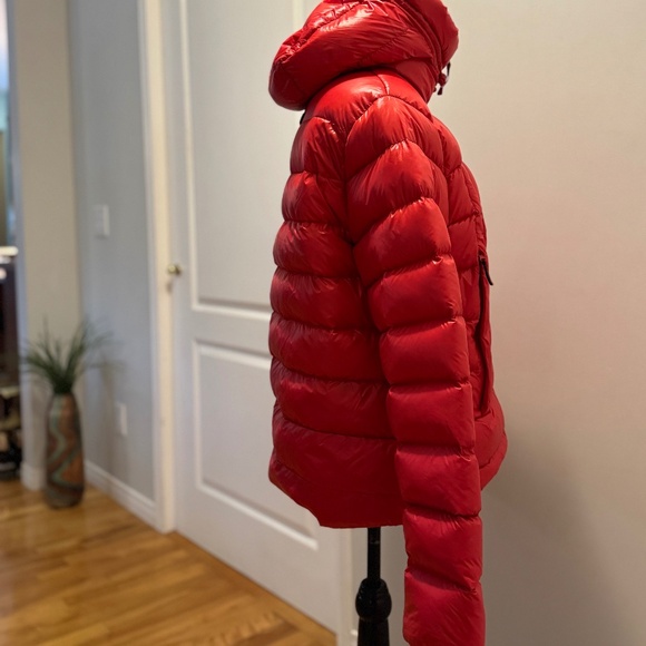 NWOT Helly Hansen RWB Down Jacket - Women's. Size Large - Picture 13 of 15